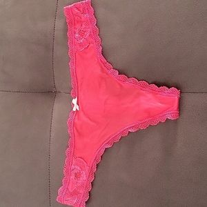 Victoria's Secret panties thong Medium